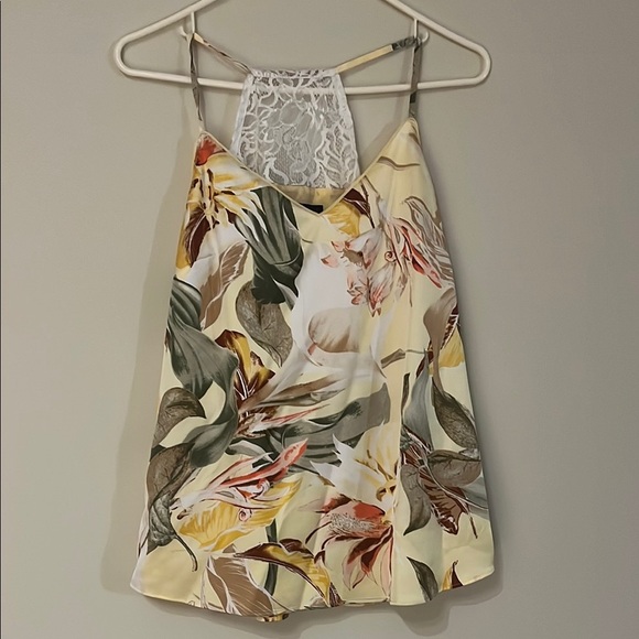 White House Black Market Floral Sleeveless Camisole Size XS - Picture 3 of 5